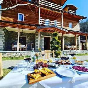  Pensjonat Bujtina Dini Albania