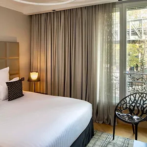 **** Hotel First Tour Eiffel Francja